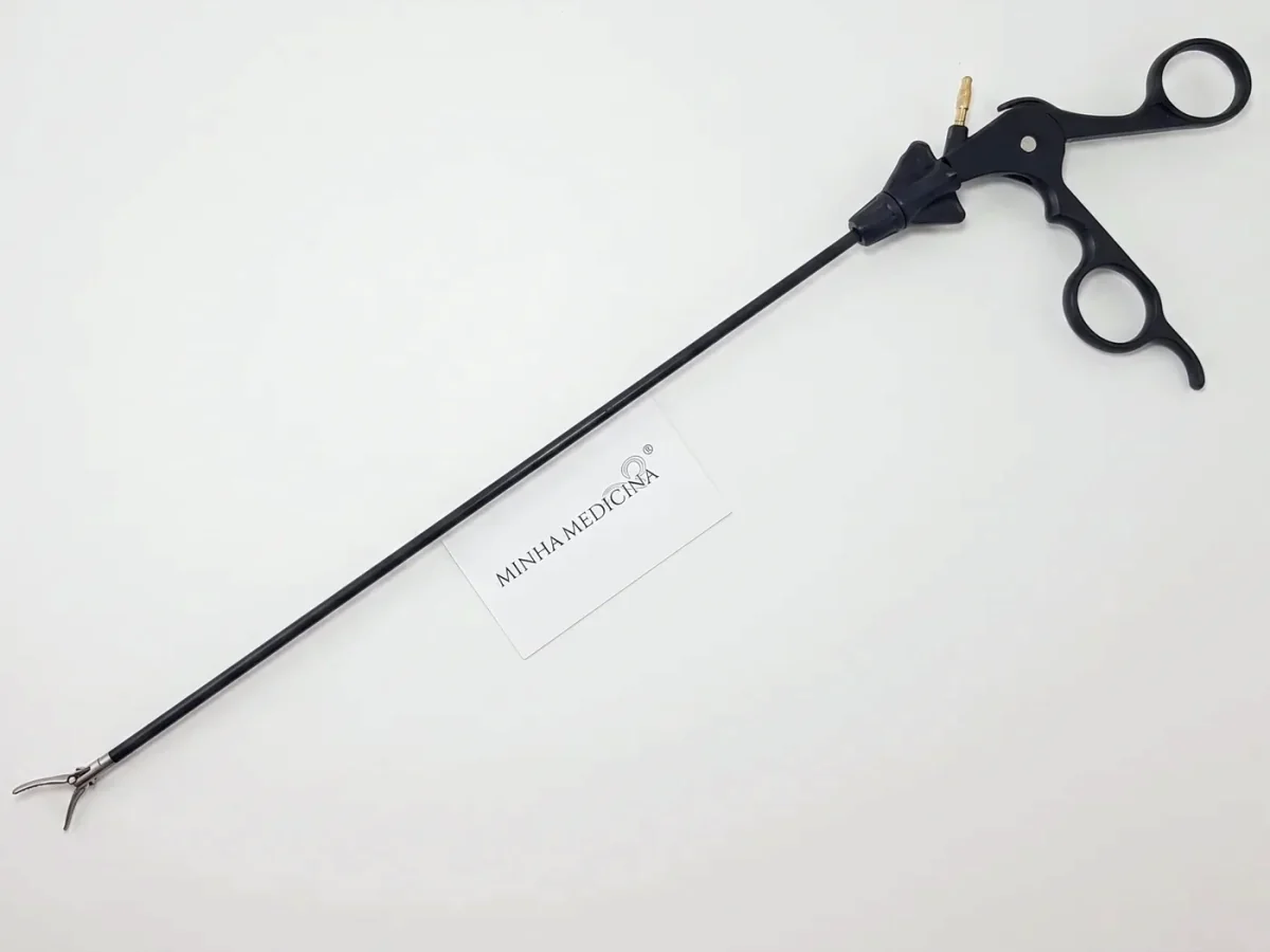 Pinça Maryland de dissecção para videolaparoscopia, com haste preta e empunhadura em anel